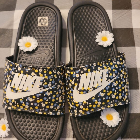 Nike slides - Picture 7 of 8